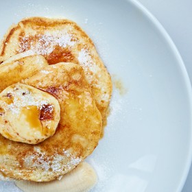 pancakes avec sucre fondu et banane 